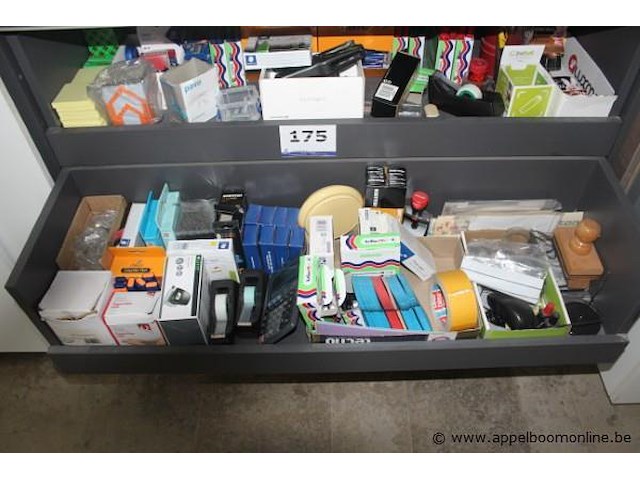 Lot divers bureaumateriaal - afbeelding 2 van  3