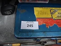 Lot divers gereedschap w.o. batterijboormachine, constructor, accu schroefmachine ikea, verlengkabels, dopsleutelset, schroeven en pluggen - afbeelding 2 van  8