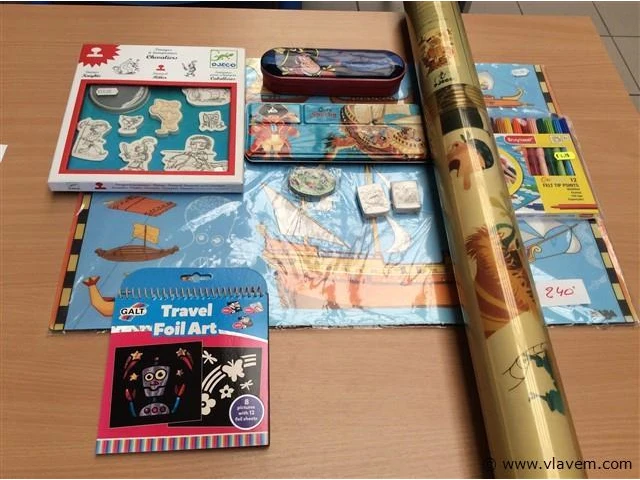 Lot divers oa stempels, stiften…. - afbeelding 1 van  3