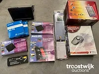 Lot divers video en audiomateriaal - afbeelding 1 van  6