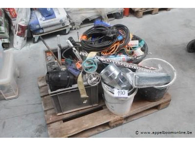 Lot divers werkmateriaal - afbeelding 1 van  3