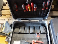 Lot divers werkmateriaal - afbeelding 2 van  9