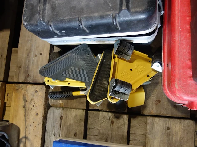 Lot divers werkmateriaal - afbeelding 8 van  9