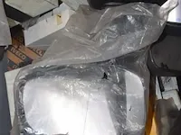 Lot diverse autoonderdelen, wo. spiegels, zonder de pvc bak - afbeelding 4 van  5