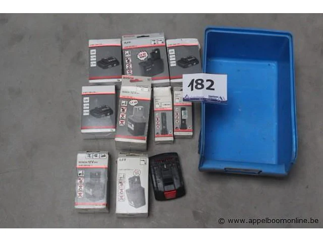 Lot diverse batterijen bosch - afbeelding 1 van  3