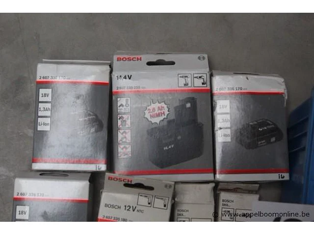 Lot diverse batterijen bosch - afbeelding 2 van  3
