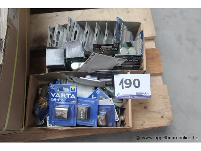 Lot diverse batterijen wo varta - afbeelding 1 van  3