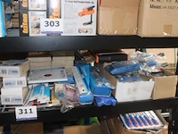 Lot diverse gereedschappen wo. handzagen, lijmklemmen, tangen, etc - afbeelding 1 van  3