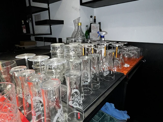 Lot diverse glazen - afbeelding 5 van  9