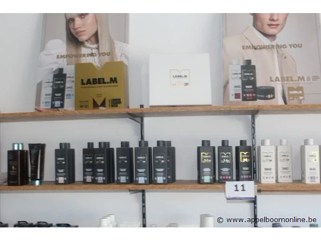 Lot diverse haarverzorgingsproducten label.m - afbeelding 1 van  4