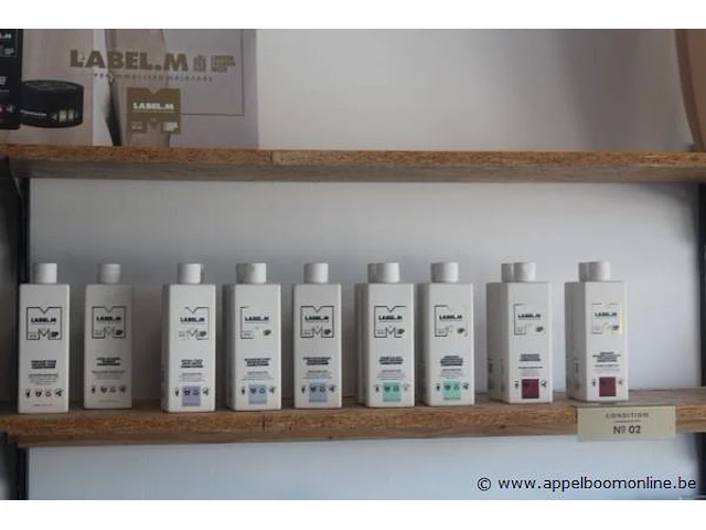 Lot diverse haarverzorgingsproducten label.m - afbeelding 2 van  4