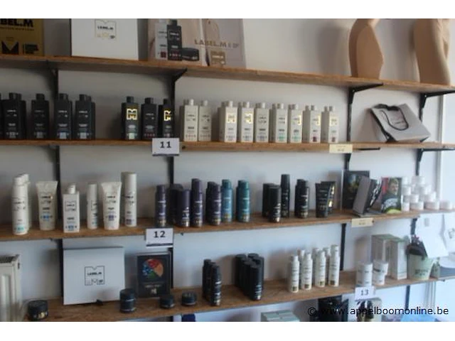 Lot diverse haarverzorgingsproducten label.m - afbeelding 1 van  4