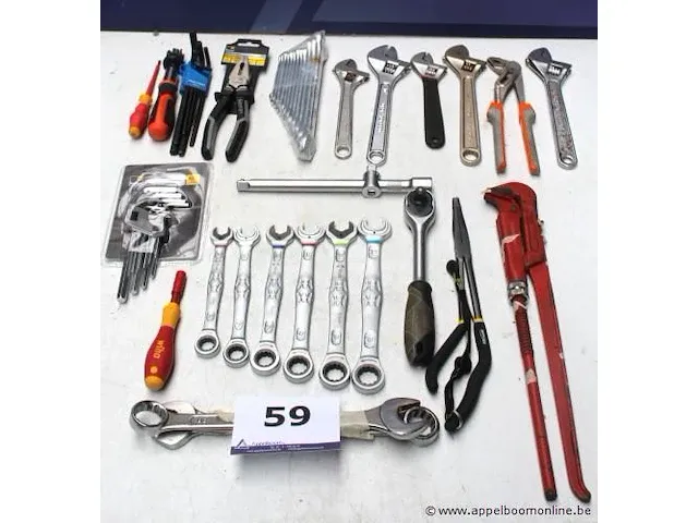 Lot diverse handgereedschappen - afbeelding 1 van  5