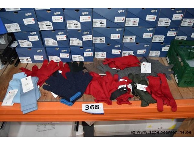 Lot diverse handschoene - afbeelding 1 van  3