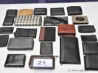Lot diverse portefeuilles - afbeelding 1 van  3