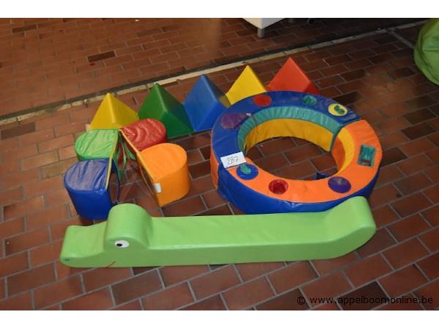 Lot diverse schuimkussens - afbeelding 1 van  1