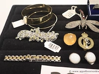 Lot diverse sierraden wo broches, armbanden enz - afbeelding 2 van  3