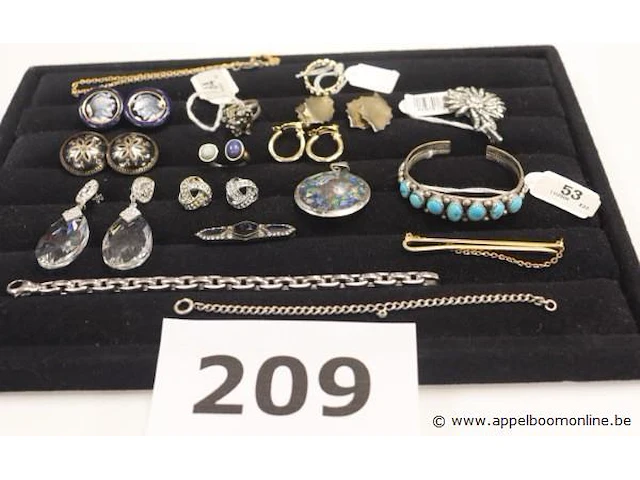 Lot diverse sierraden wo broches, armbanden enz - afbeelding 1 van  4