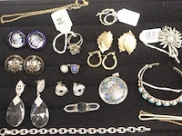 Lot diverse sierraden wo broches, armbanden enz - afbeelding 4 van  4
