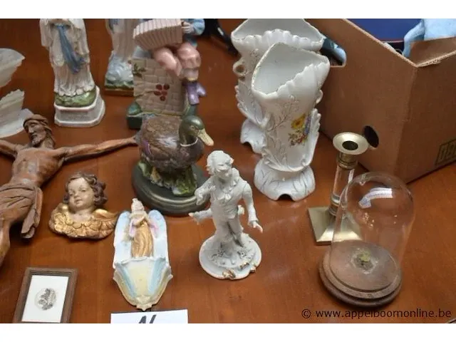 Lot diverse siervoorwerpen, wo religeuze beeldjes - afbeelding 3 van  3