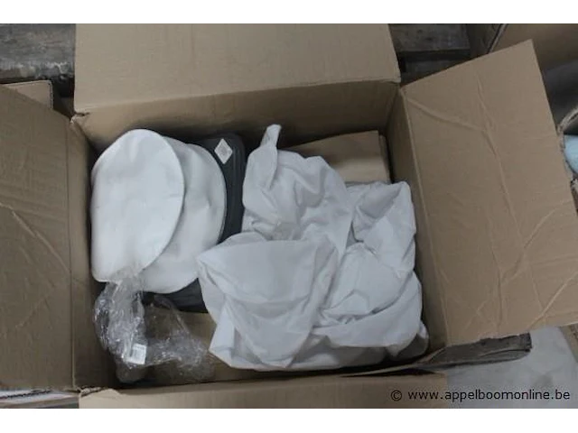 Lot diverse stofzuiger onderdelen wo. filters - afbeelding 2 van  6