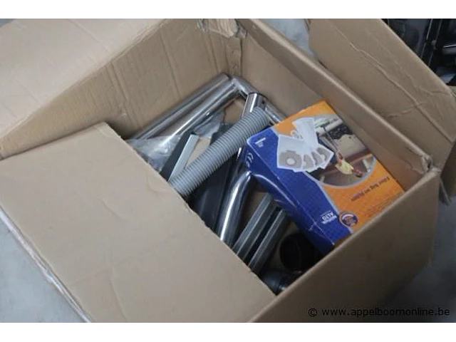 Lot diverse stofzuiger onderdelen wo. filters - afbeelding 6 van  6