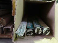 Lot diverse tl verlichting - afbeelding 9 van  18