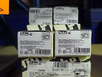 Lot diverse toebehoren elektronica niko - afbeelding 5 van  12