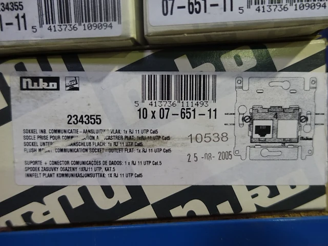 Lot diverse toebehoren elektronica niko - afbeelding 8 van  12