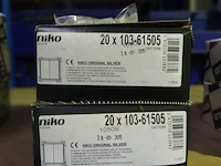 Lot diverse toebehoren elektronica niko - afbeelding 9 van  12