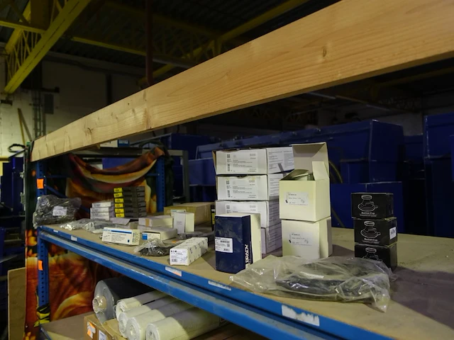 Lot diverse toebehoren elektronica - afbeelding 1 van  26
