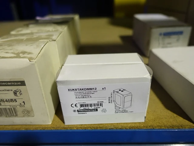 Lot diverse toebehoren elektronica - afbeelding 6 van  21