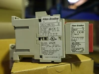 Lot diverse toebehoren elektronica - afbeelding 9 van  21