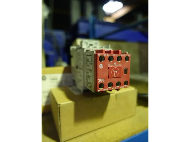Lot diverse toebehoren elektronica - afbeelding 10 van  21