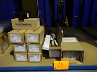 Lot diverse toebehoren elektronica - afbeelding 1 van  7