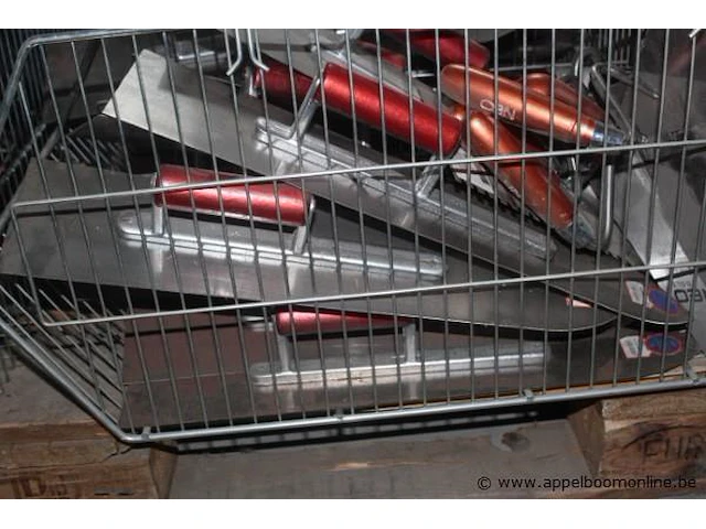 Lot diverse truwelen - chape ijzers - afbeelding 3 van  3