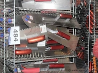 Lot diverse truwelen - chape ijzers - afbeelding 1 van  1