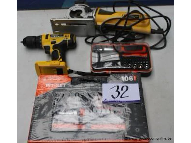 Lot diverse wo 2 bitsets zn 2 handgereedschappen powerplus - afbeelding 1 van  3