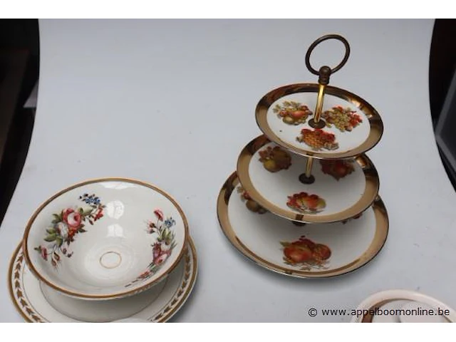 Lot diverse wo kan en desserttoren - afbeelding 6 van  6
