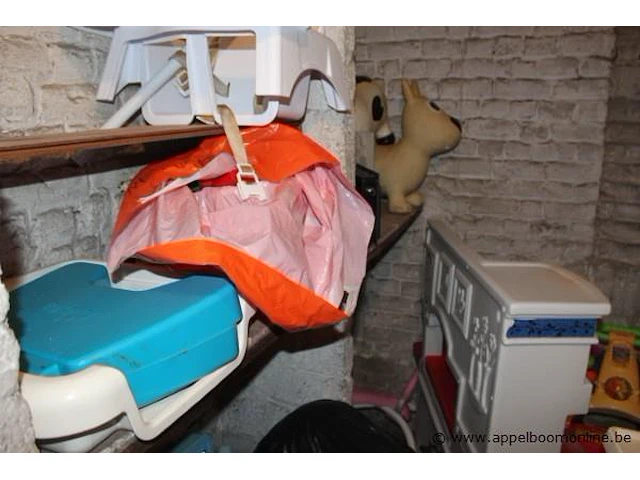 Lot diverse wo. kinderspeelgoed, babystoel, enz - afbeelding 3 van  3