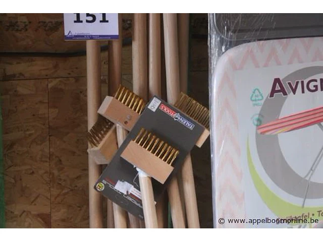 Lot diverse wo. onkruidborstels, kantensnijders - afbeelding 2 van  3