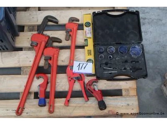 Lot diverse wo. pomptangen, klokborenset - afbeelding 1 van  1