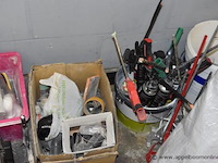 Lot diverse wo. schildertoebehoren - afbeelding 2 van  2