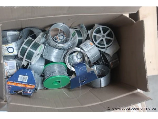 Lot diverse wo. stalen ketting, beugels, staaldraad, enz - afbeelding 3 van  3