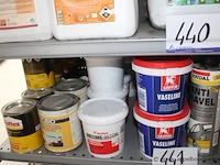Lot diverse wo. vaseline, loctite, etc - afbeelding 2 van  2