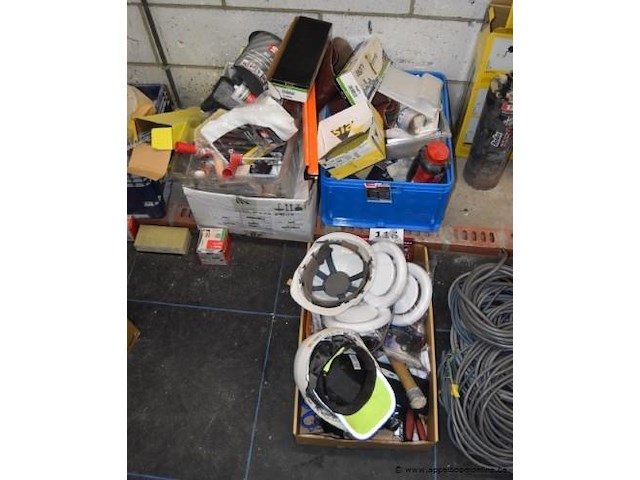 Lot diverse - afbeelding 1 van  1