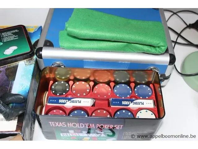 Lot diversen wo pokerset, koffertje, ps3 spel book spells - afbeelding 5 van  5
