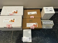 Lot domestia/niko/ siedle - afbeelding 1 van  8