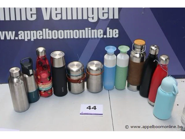 Lot drinkbussen - afbeelding 1 van  1