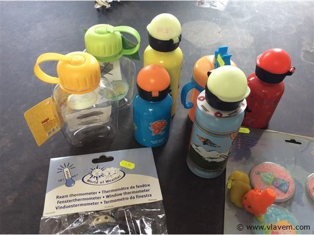 Lot drinkflessen + - afbeelding 2 van  3